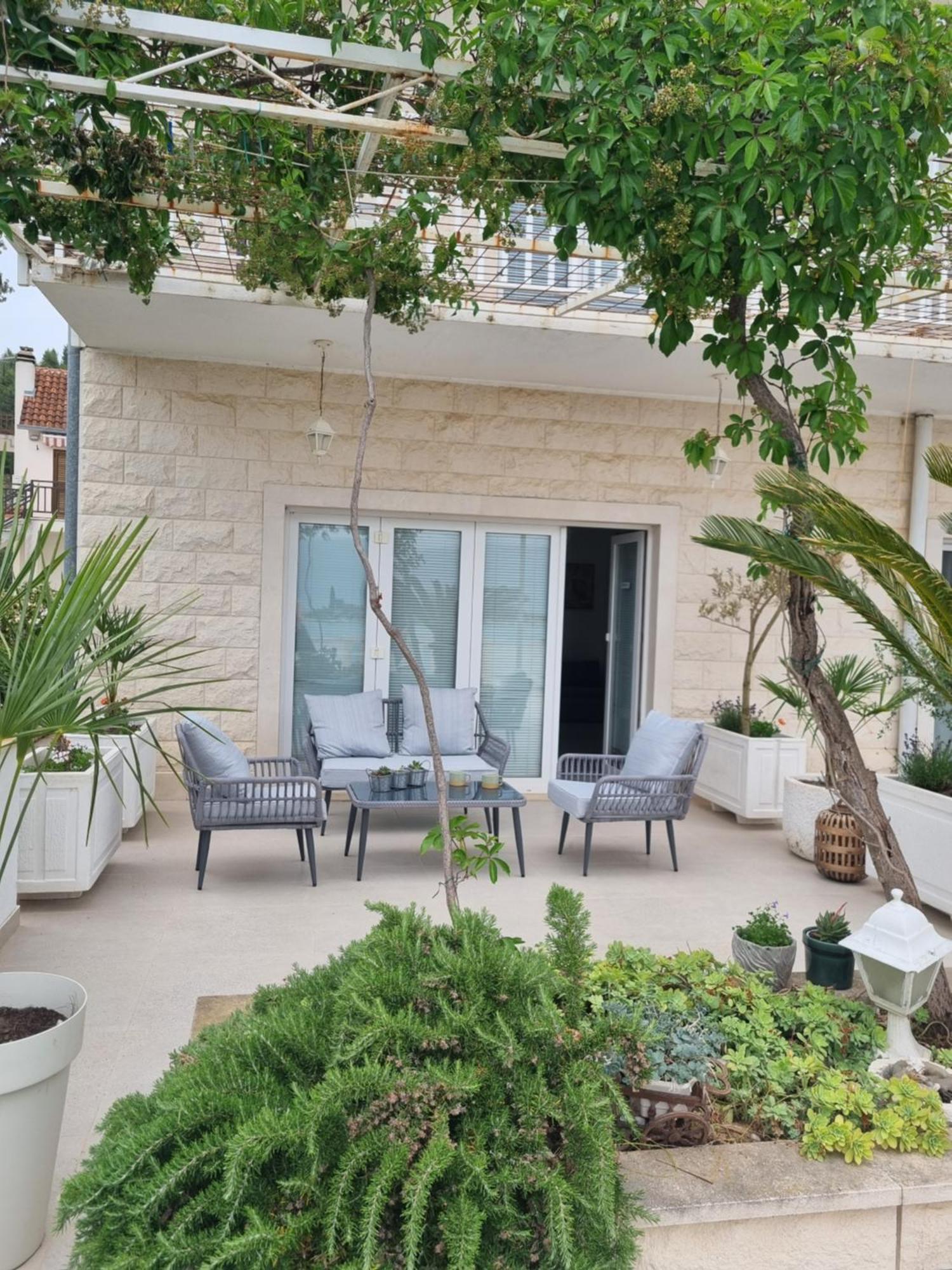 Villa Ante Apartments Blace Esterno foto